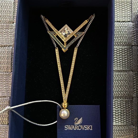 HOST PICK SWAROVSKI Gatsby NWT Pearl Blue & Clear Crystal Necklace & Earring Set - Picture 2 of 5
